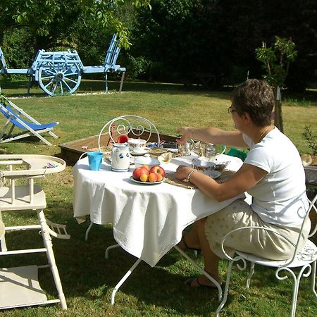 Chambres D'Hotes - Les Bujours Saint-Georges-des-Côteaux Zewnętrze zdjęcie