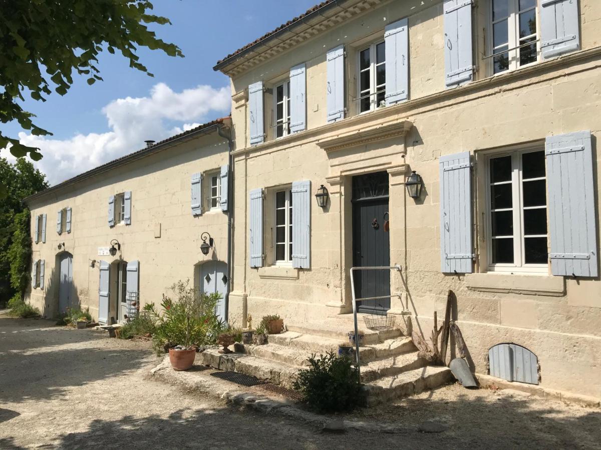 Chambres D'Hotes - Les Bujours Saint-Georges-des-Côteaux Zewnętrze zdjęcie