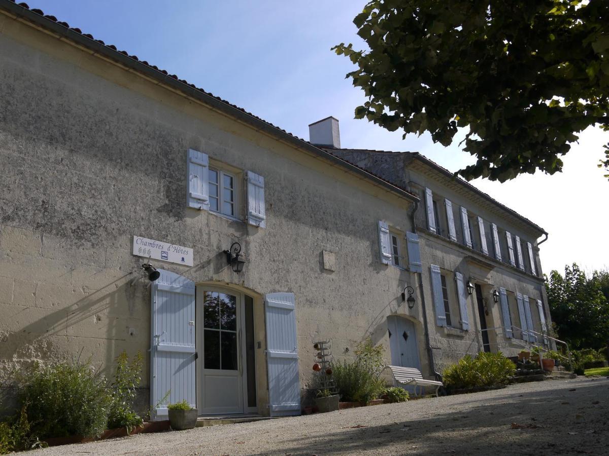 Chambres D'Hotes - Les Bujours Saint-Georges-des-Côteaux Zewnętrze zdjęcie